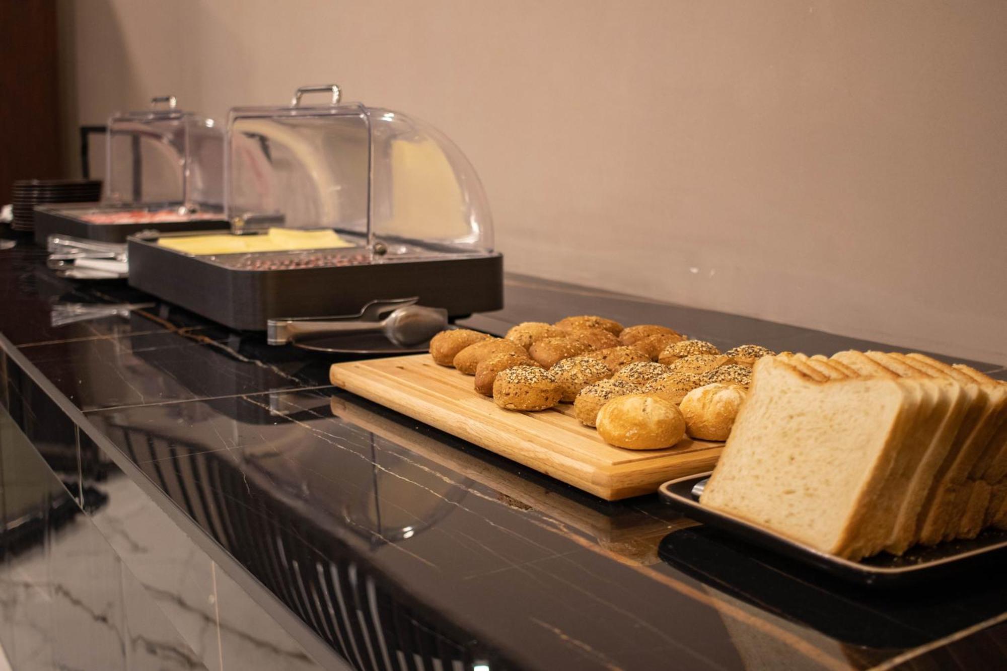 Emma Hotel Bologna Fiera Granarolo dellʼEmilia Eksteriør billede